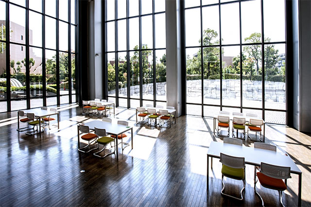 フロアクリーニング